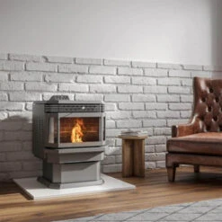 Ashley Bayfront Pellet Stove With 40 Lb Hopper - AP5660
